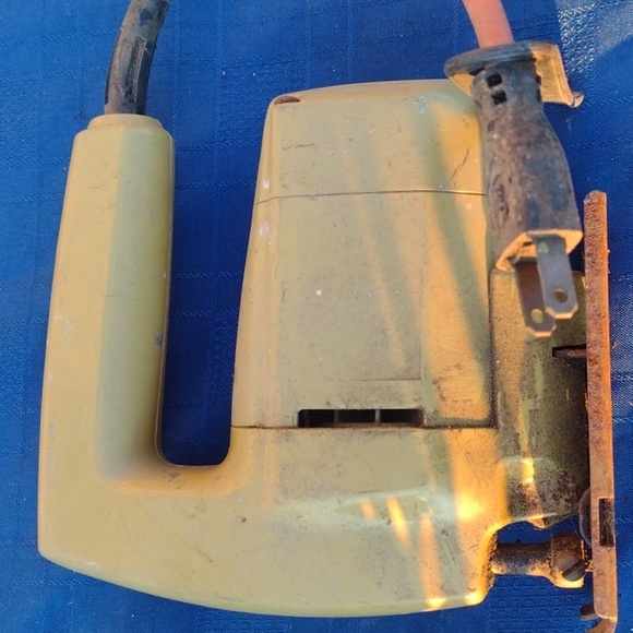 Black & Decker Yellow Jigsaw - Picture 2 of 2